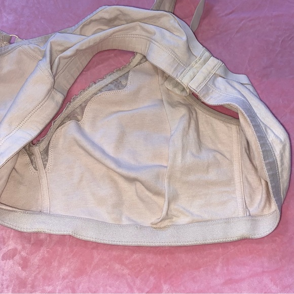 Cozy 46DDD Wireless Supportive Bralette Cream Nude Lounge Sports Bra Good Used C - Picture 2 of 9
